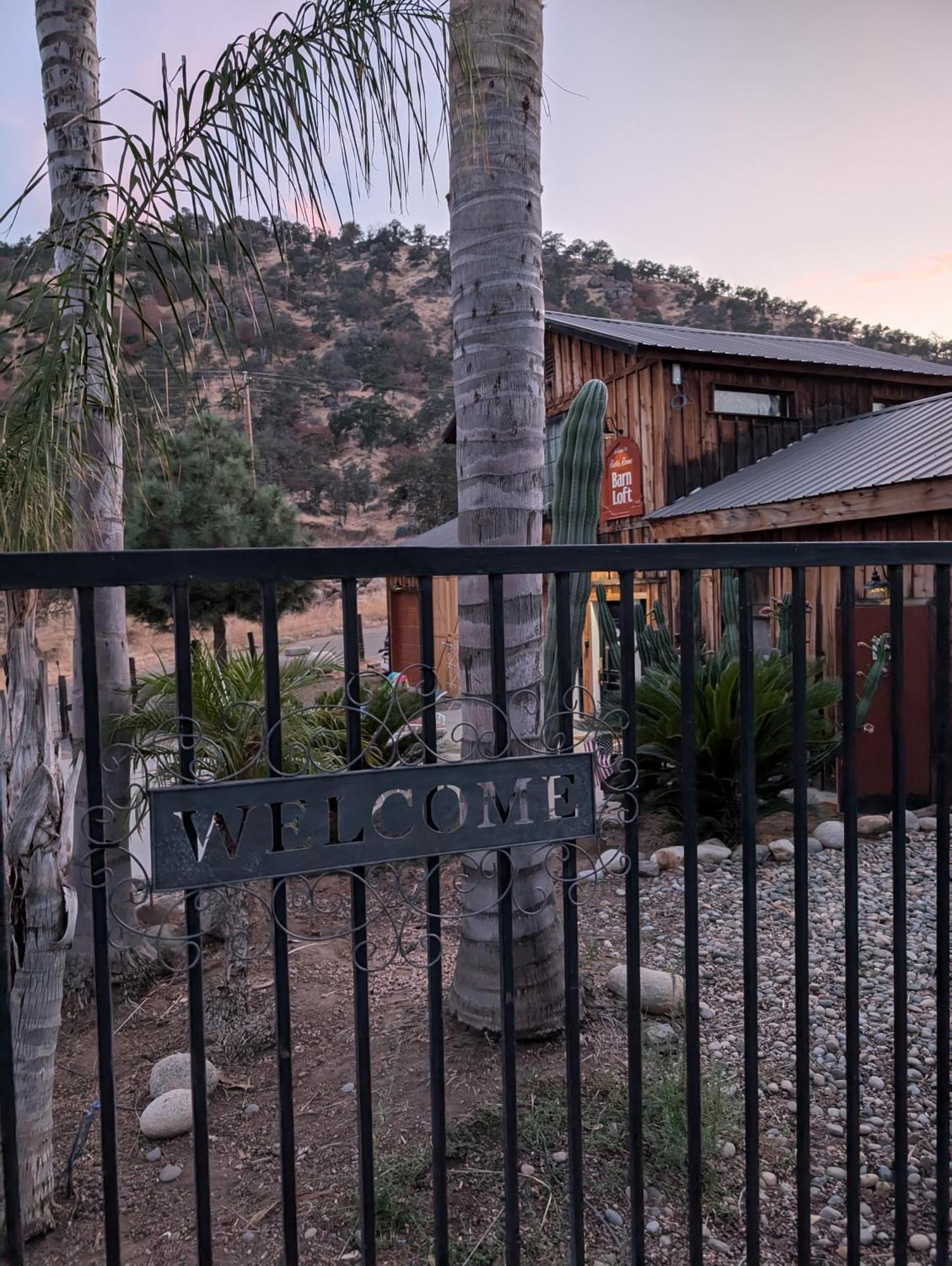 Rustic Rooms Barn Loft Yokuts Valley  Exterior foto